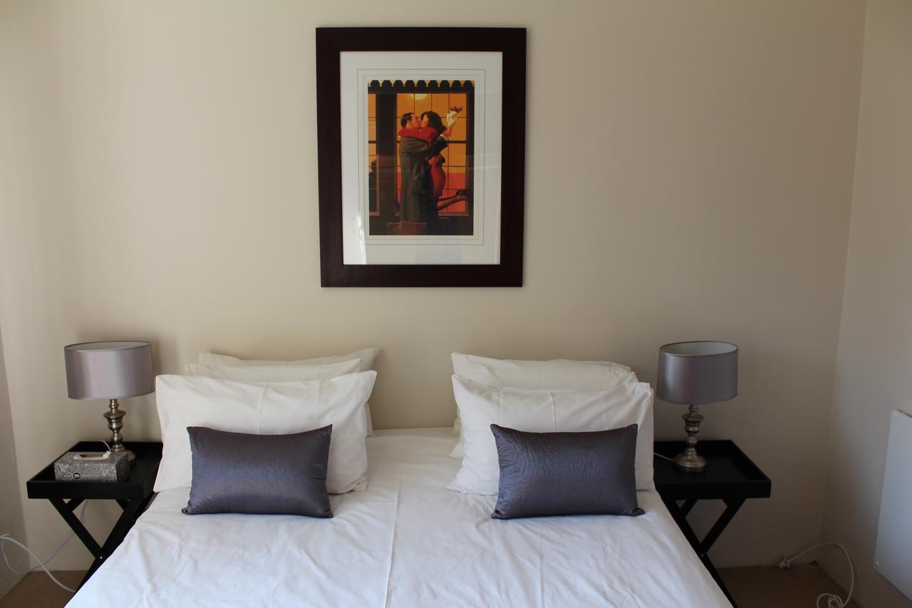 Vair'S Place Guest House In Sandton Paulshof - Apartment, Lux Suites & Spa Johannesburg Esterno foto